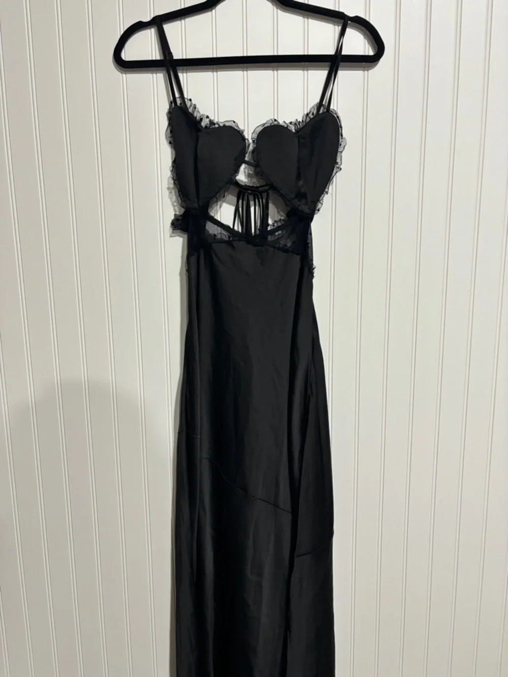 For Love And Lemons Black Satin & Sheer Heart-Cup Slip Gown - Picture 5 of 7